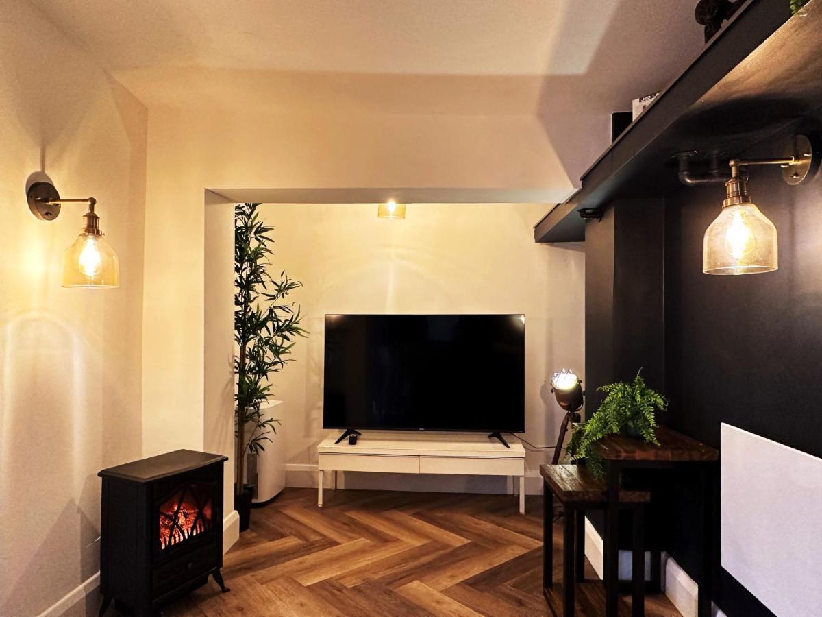 Liam Place Near Hyde Park - 1 Double Bed, 1 Sofa Bed, Spacious Apartment, Private Entrance Лондон Екстер'єр фото