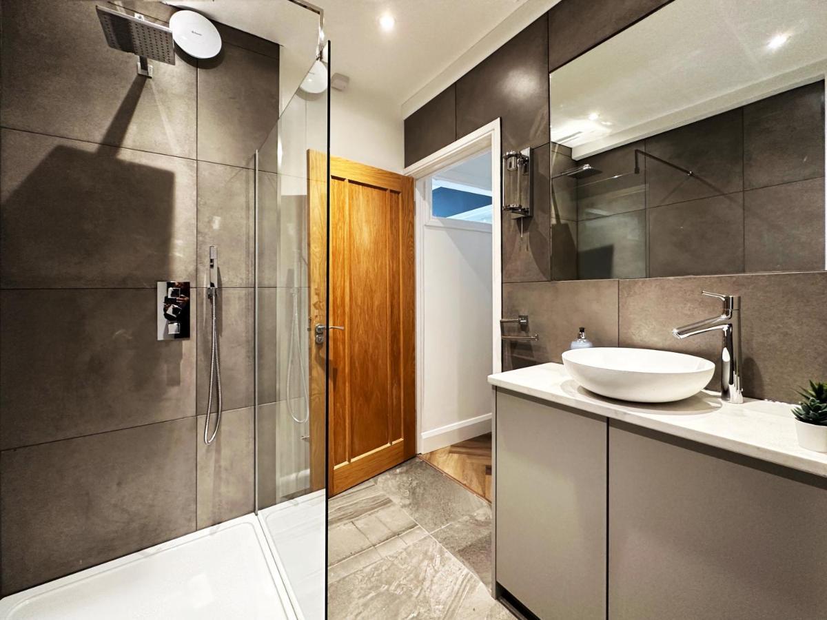 Liam Place Near Hyde Park - 1 Double Bed, 1 Sofa Bed, Spacious Apartment, Private Entrance Лондон Екстер'єр фото