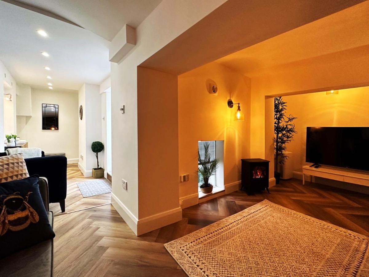 Liam Place Near Hyde Park - 1 Double Bed, 1 Sofa Bed, Spacious Apartment, Private Entrance Лондон Екстер'єр фото