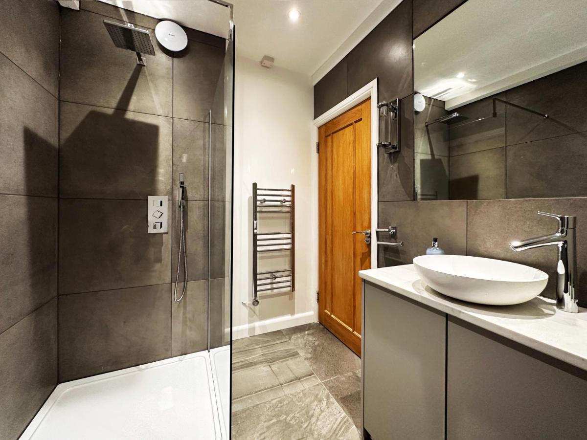Liam Place Near Hyde Park - 1 Double Bed, 1 Sofa Bed, Spacious Apartment, Private Entrance Лондон Екстер'єр фото